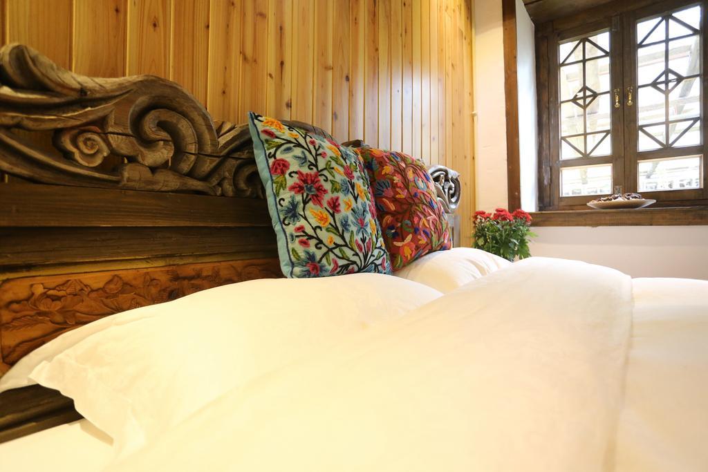 Shangri-La Mid - Mountain Homestay Екстер'єр фото