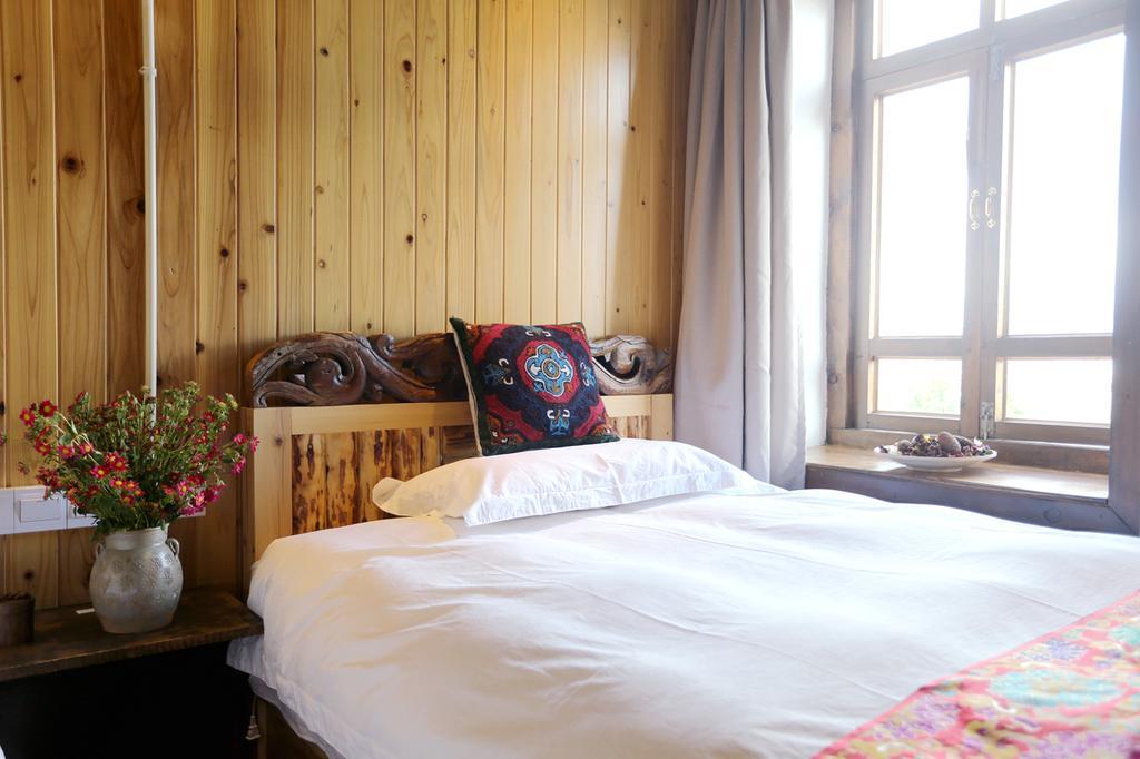 Shangri-La Mid - Mountain Homestay Екстер'єр фото