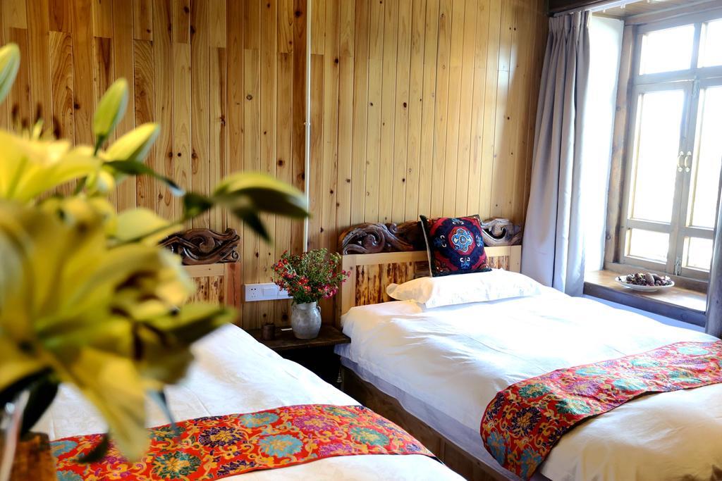 Shangri-La Mid - Mountain Homestay Екстер'єр фото